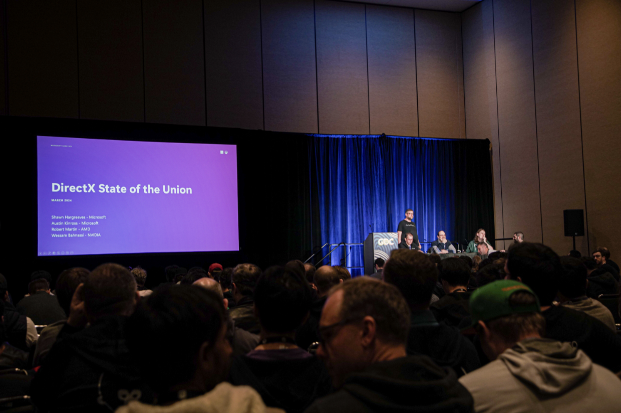 Présentateurs Microsoft sur scène lors d’une session GDC.